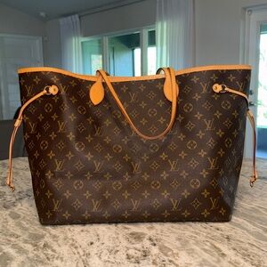 Louis Vuitton Neverfull GM Monogram in excellent condition